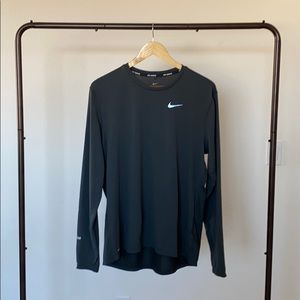 Nike - Men’s Long Sleeve Running Shirt - Large